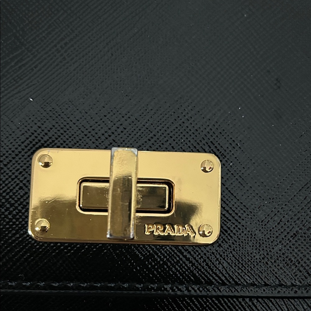 Prada Black Leather Shoulder Bag with Gold Chain. Evening bag - Picture 4 of 8